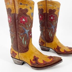 RARE Old Gringo Tan and Red Western Boots